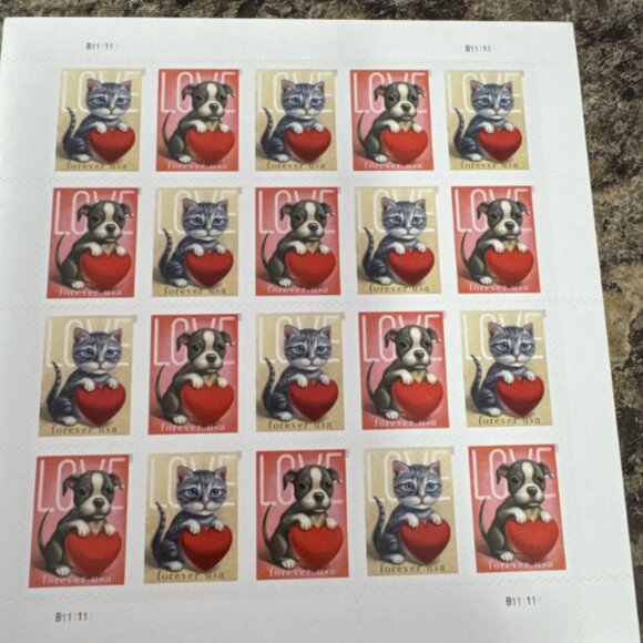 LOVE 2023 Sheet of 1000 USPS Puppy & Kitten US Forever Stamps - Picture 5 of 6